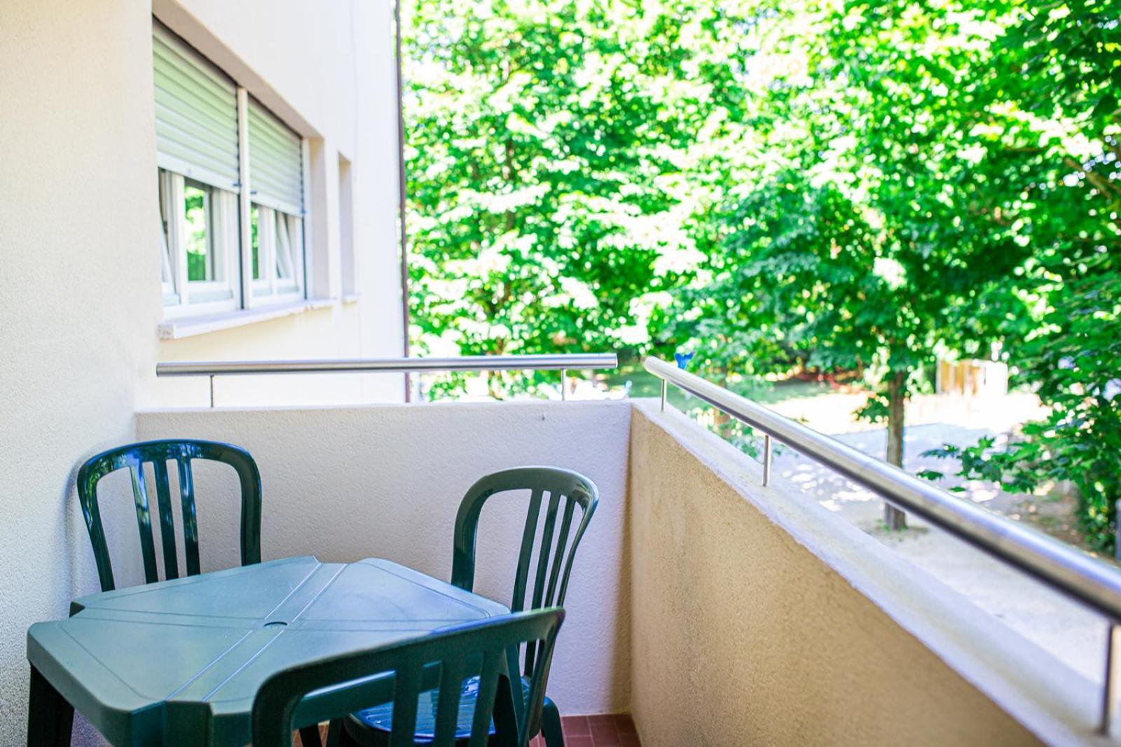 Hotel La Pergola Dependance Lignano Sabbiadoro Habitación foto